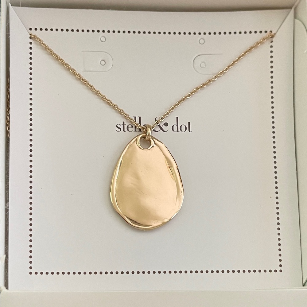 Stella & Dot Amour Drop Pendant - Gold